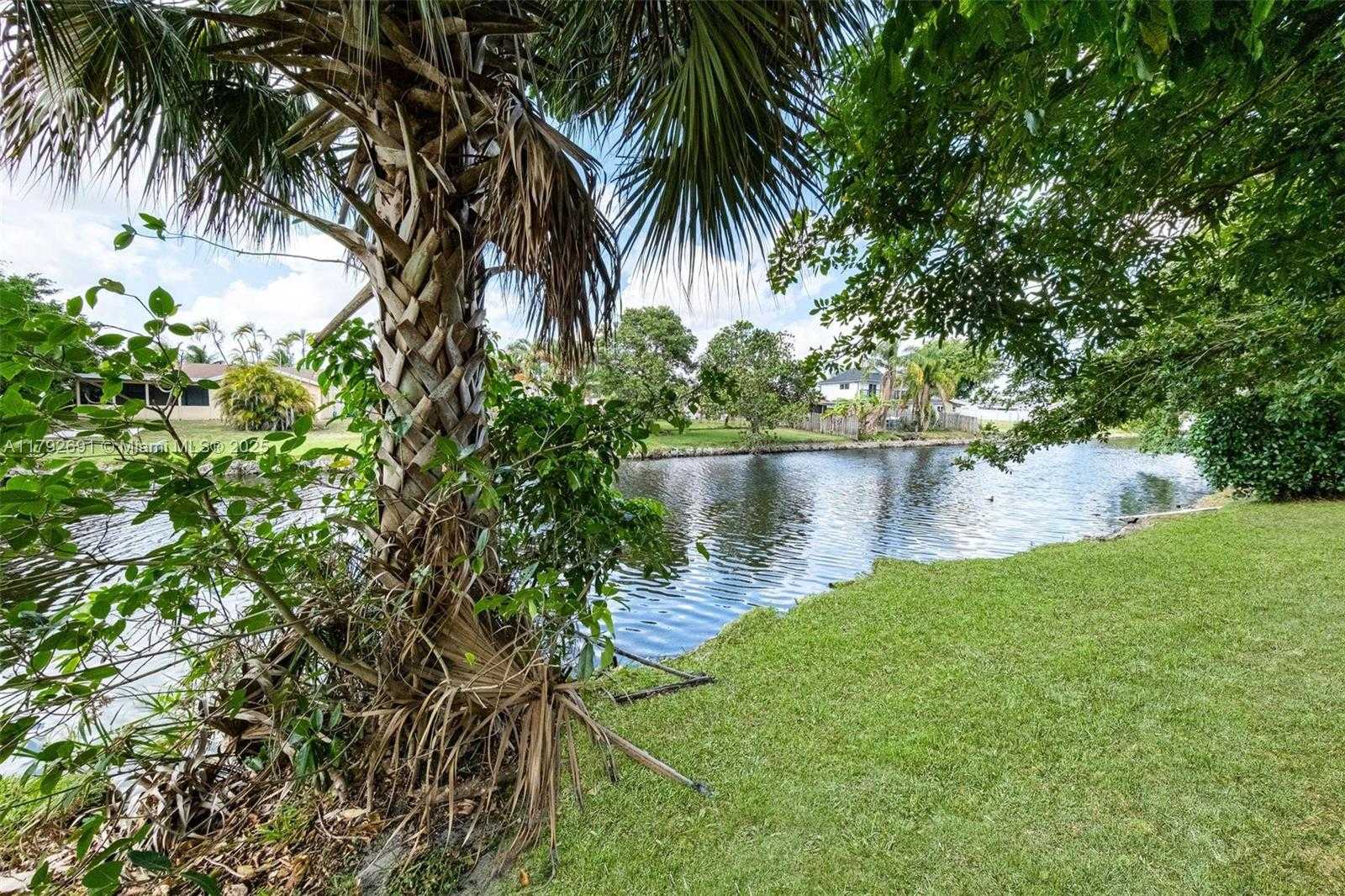 Small Image of 7717 SOUTH WEST 9TH ST, North Lauderdale Number 27