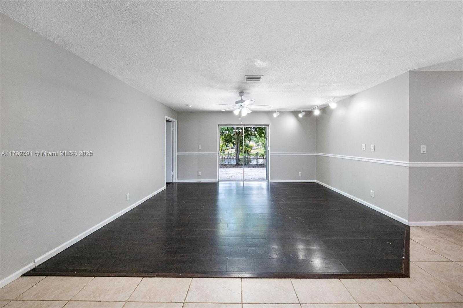 Small Image of 7717 SOUTH WEST 9TH ST, North Lauderdale Number 6