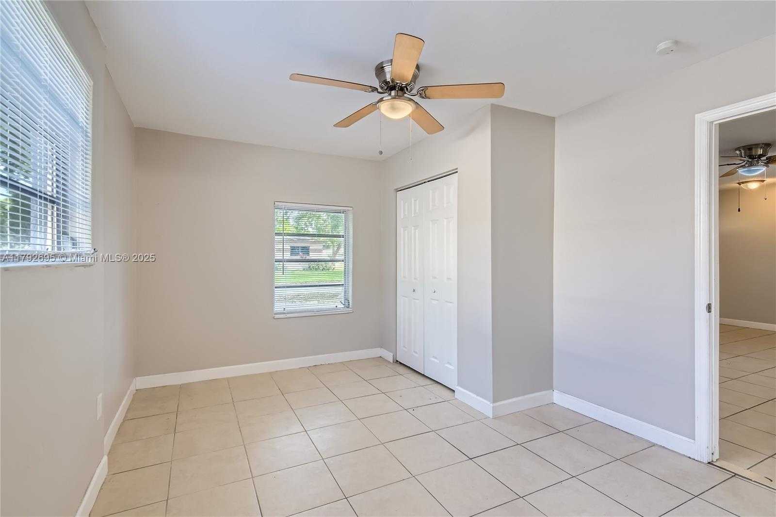 Small Image of 7740 SHALIMAR ST, Miramar Number 11