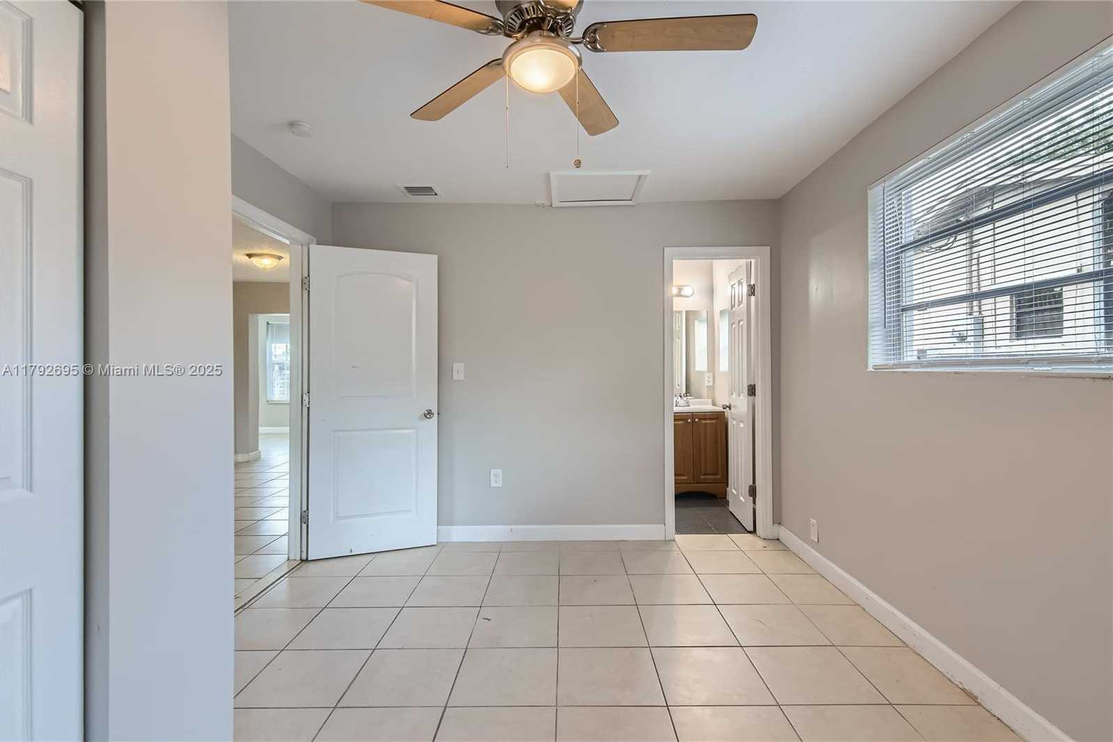 Small Image of 7740 SHALIMAR ST, Miramar Number 12