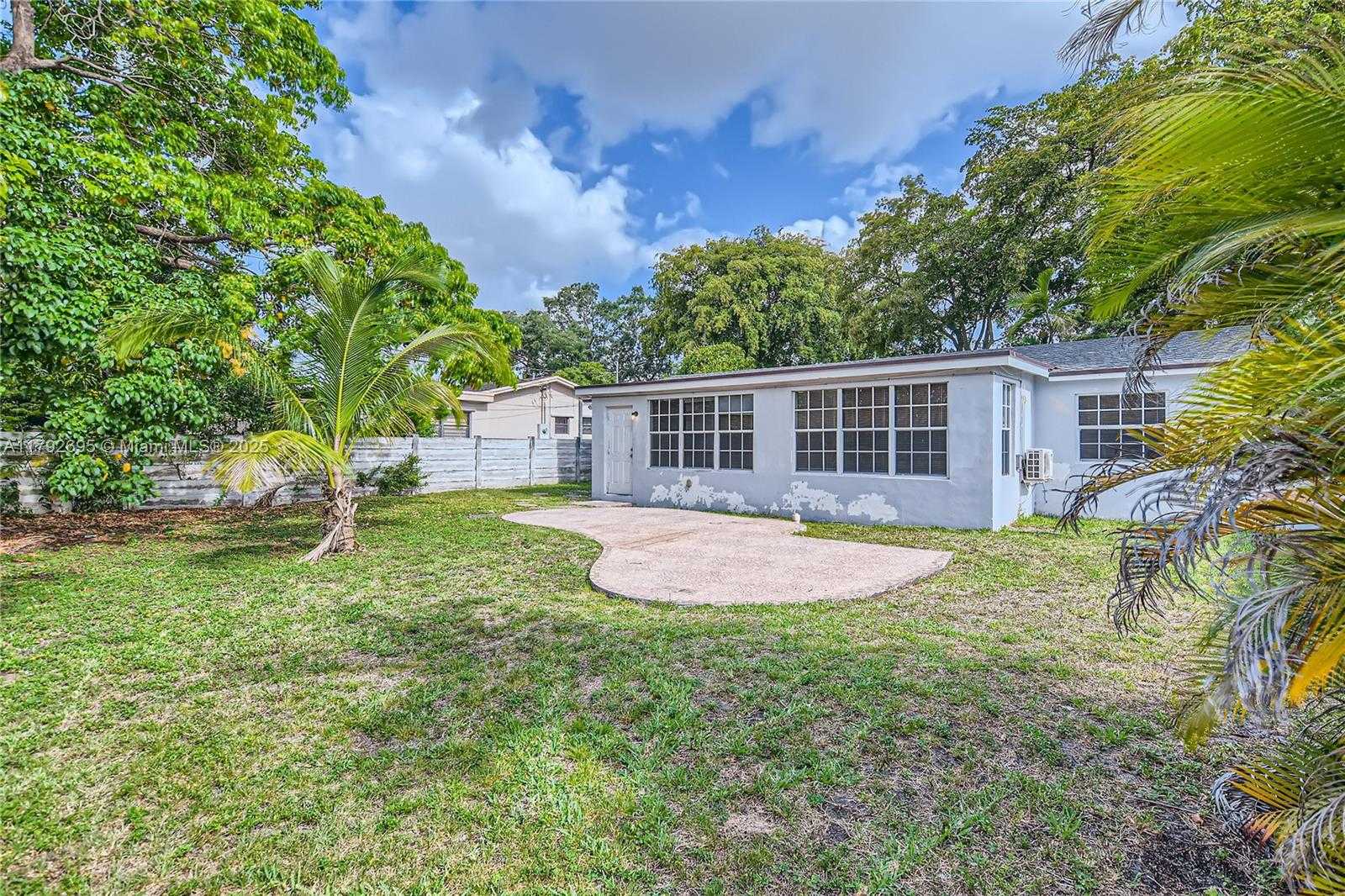 Small Image of 7740 SHALIMAR ST, Miramar Number 21