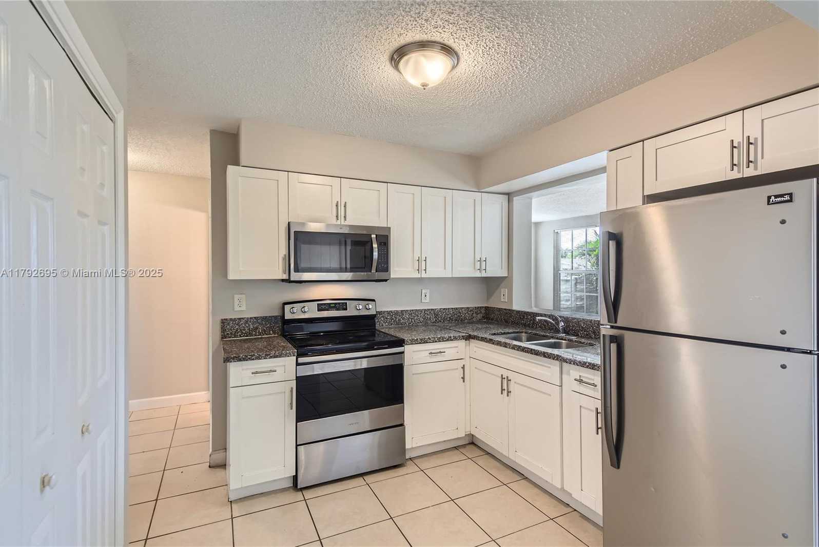 Small Image of 7740 SHALIMAR ST, Miramar Number 8