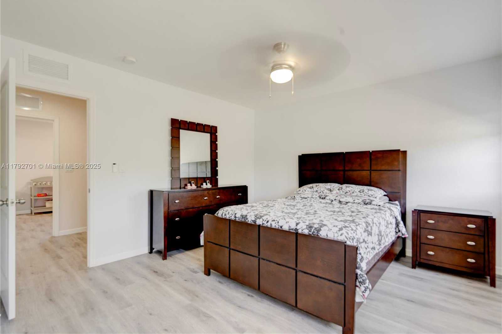 Small Image of 14230 SOUTH WEST 275TH ST, Homestead Number 32