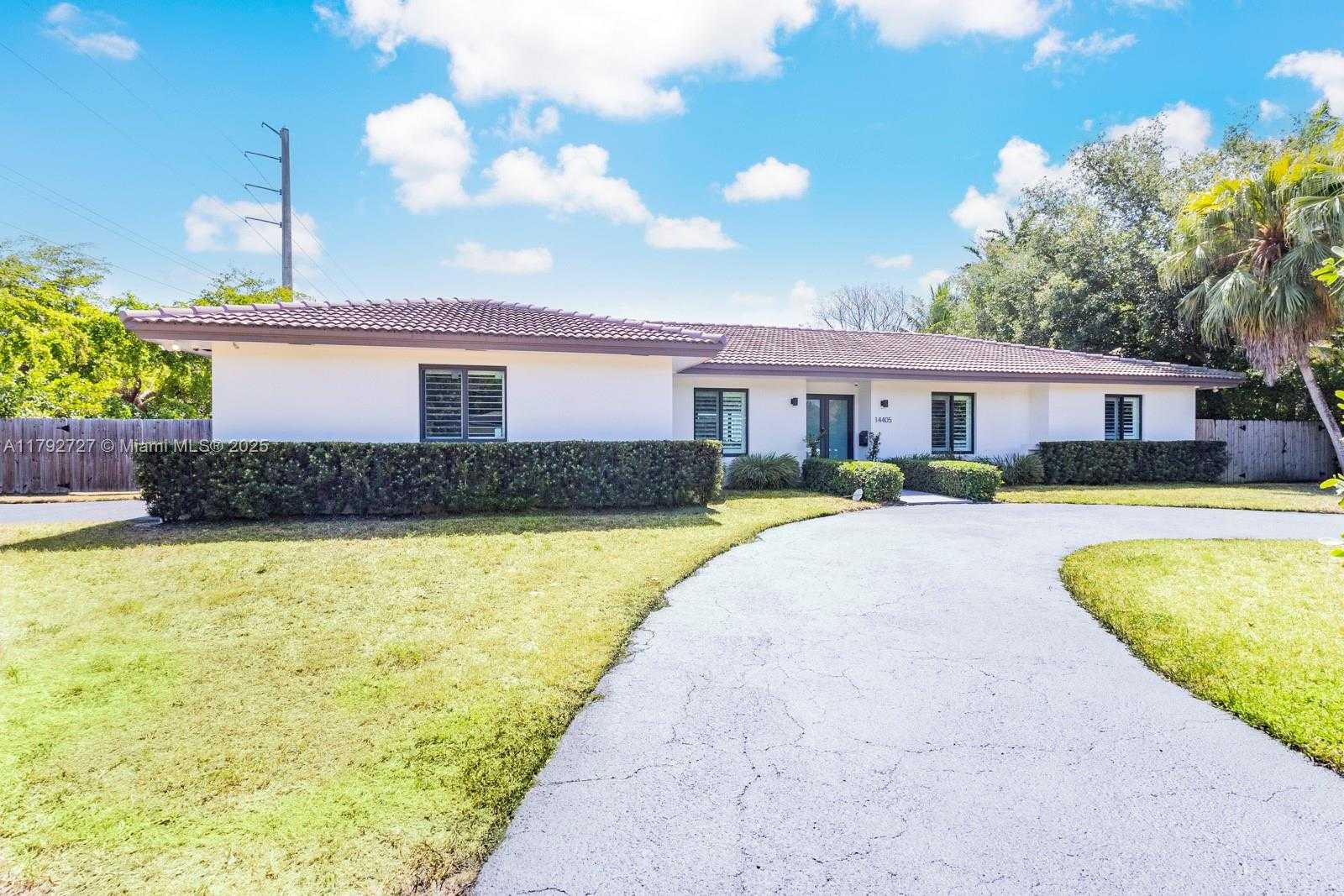 Small Image of 14405 SOUTH WEST 84TH CT, Palmetto Bay Number 2
