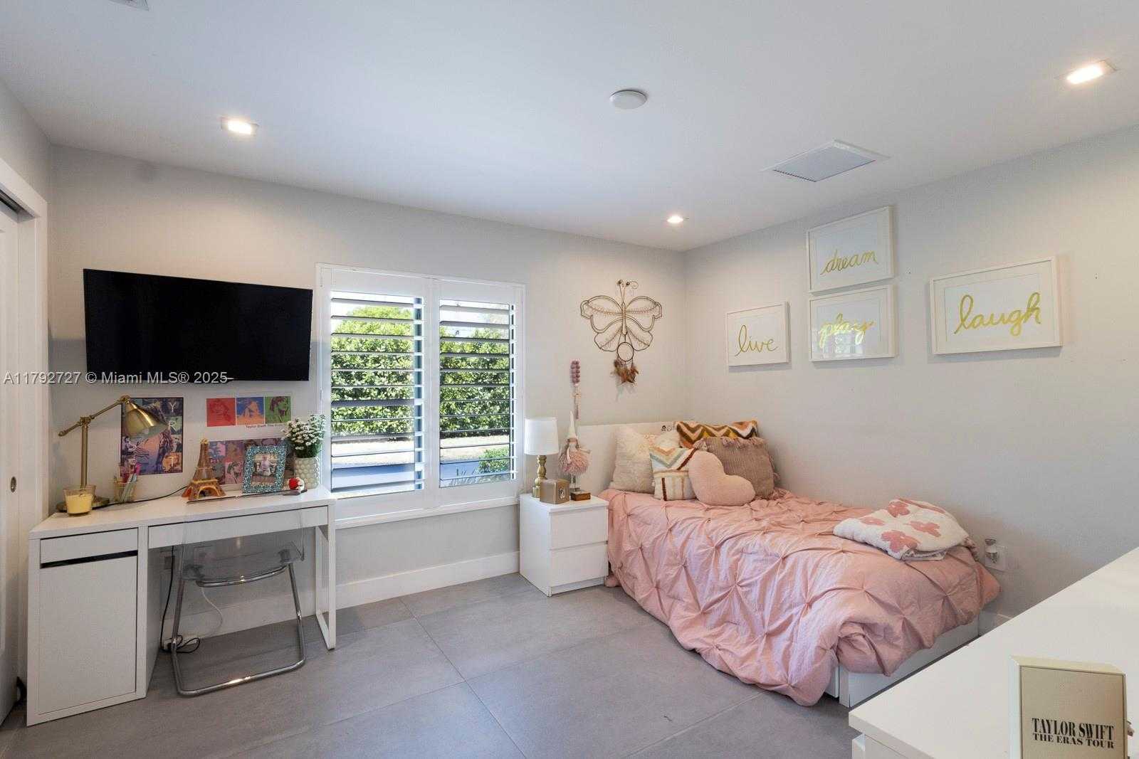 Small Image of 14405 SOUTH WEST 84TH CT, Palmetto Bay Number 23