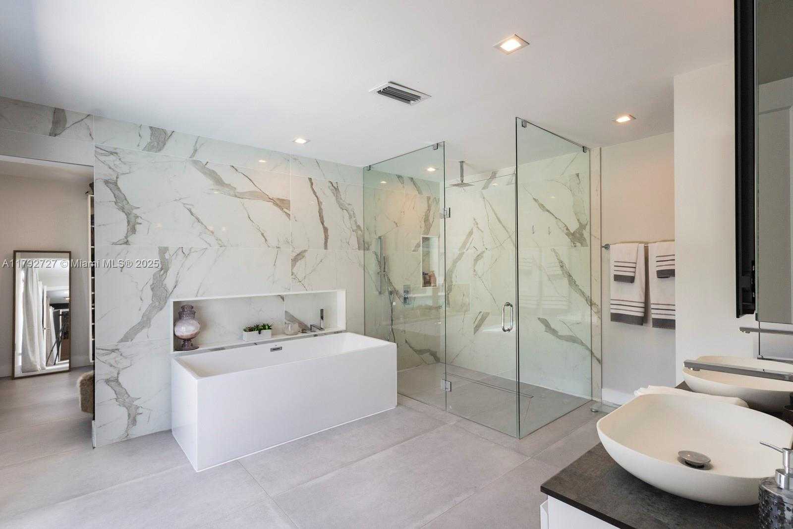 Small Image of 14405 SOUTH WEST 84TH CT, Palmetto Bay Number 31
