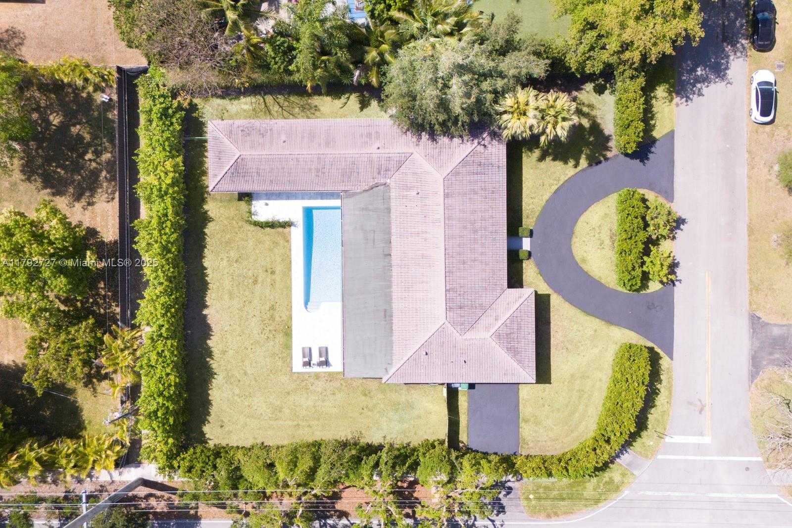 Small Image of 14405 SOUTH WEST 84TH CT, Palmetto Bay Number 35