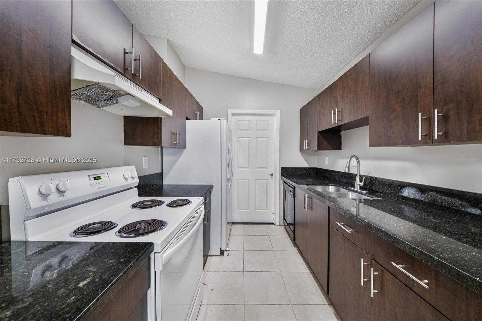 Small Image of 1251 SOUTH WEST 73RD AVE, North Lauderdale Number 14