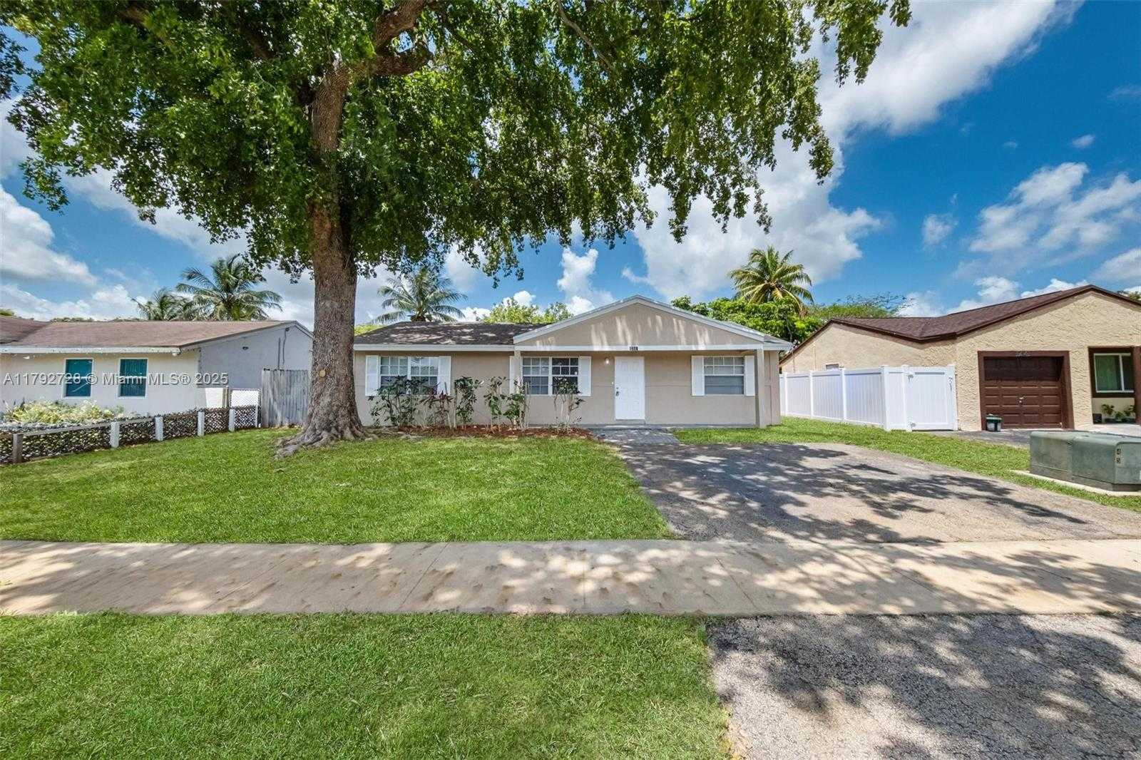 Small Image of 1251 SOUTH WEST 73RD AVE, North Lauderdale Number 23