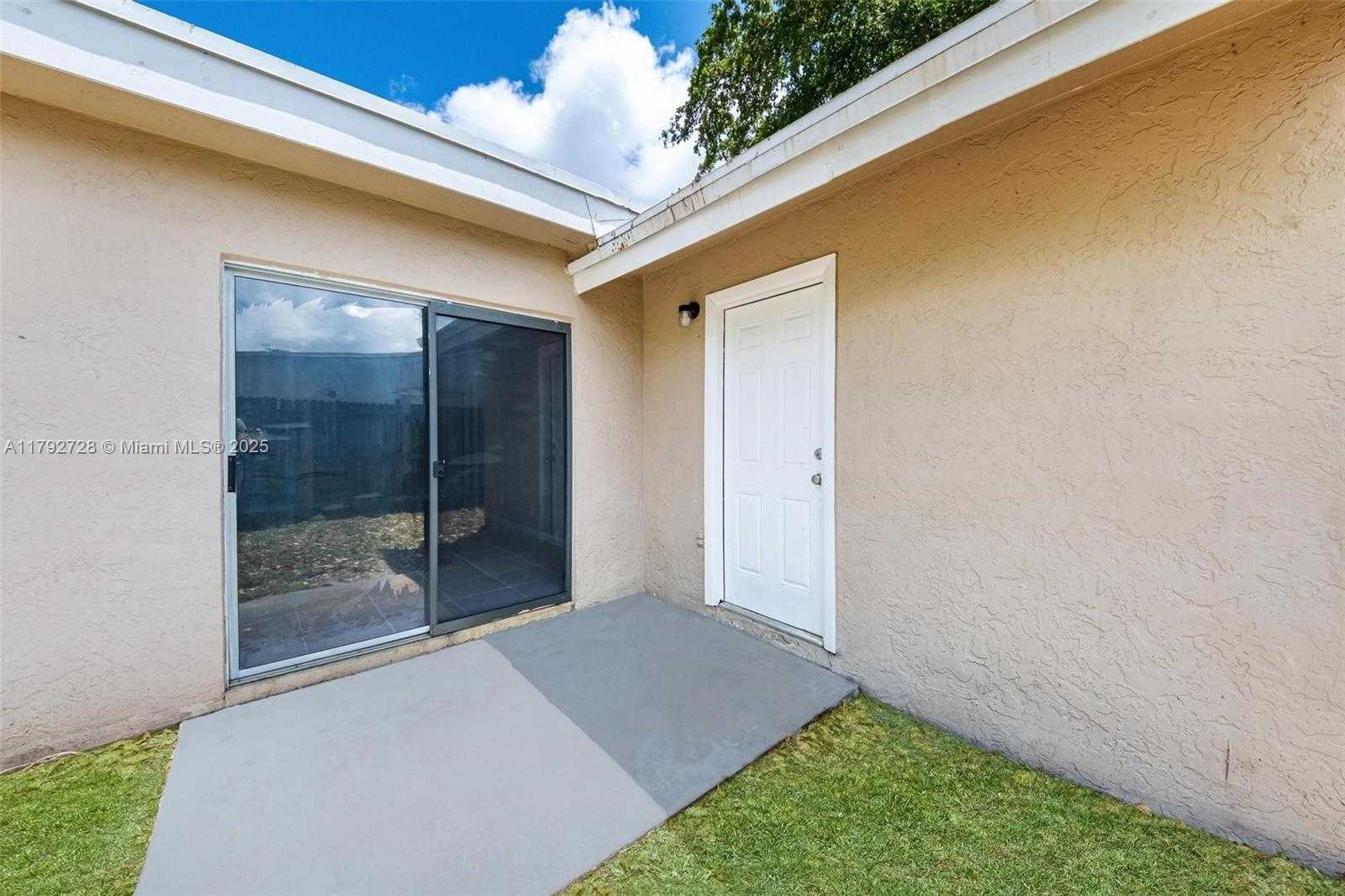 Small Image of 1251 SOUTH WEST 73RD AVE, North Lauderdale Number 26