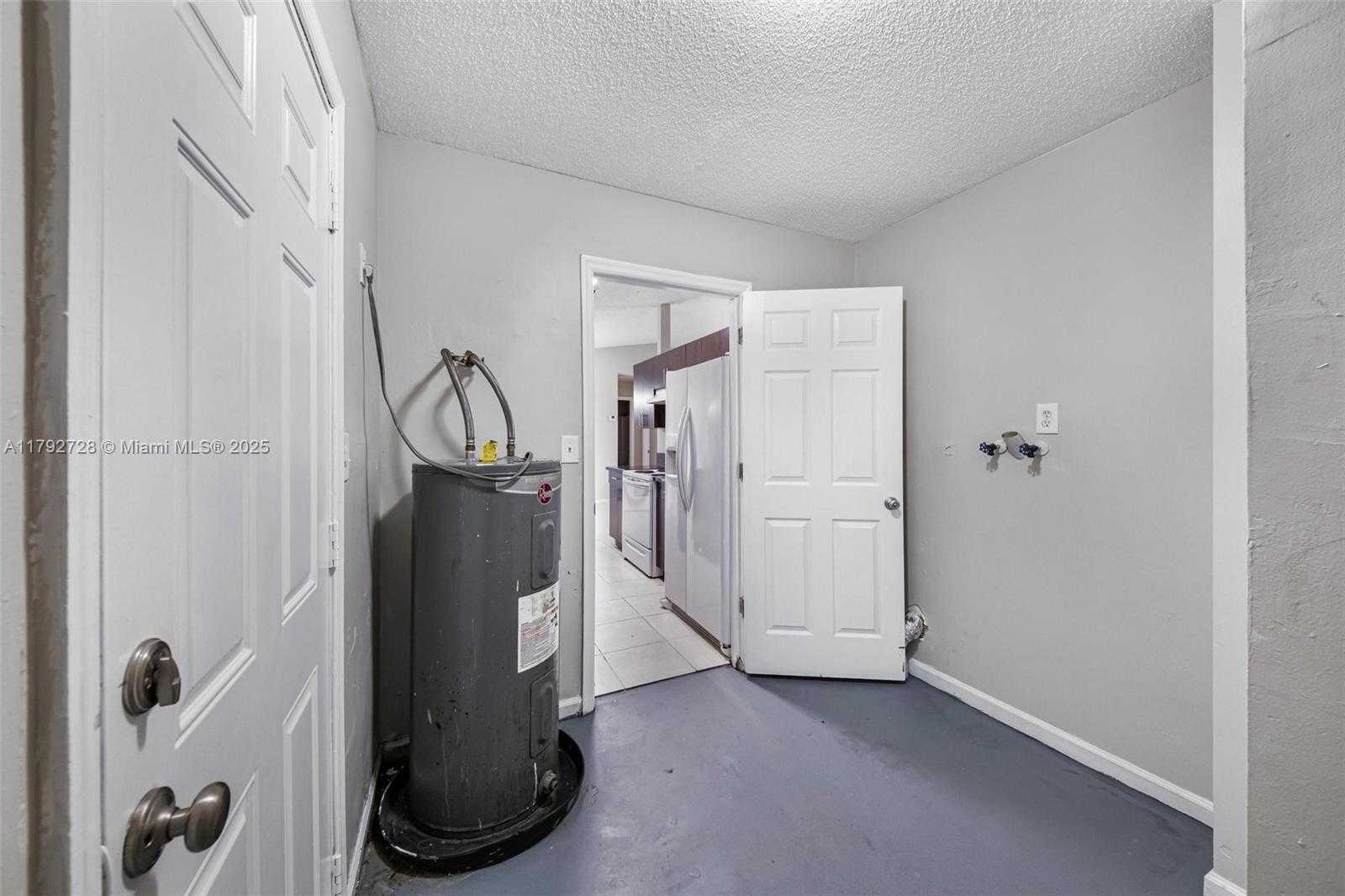 Small Image of 1251 SOUTH WEST 73RD AVE, North Lauderdale Number 32