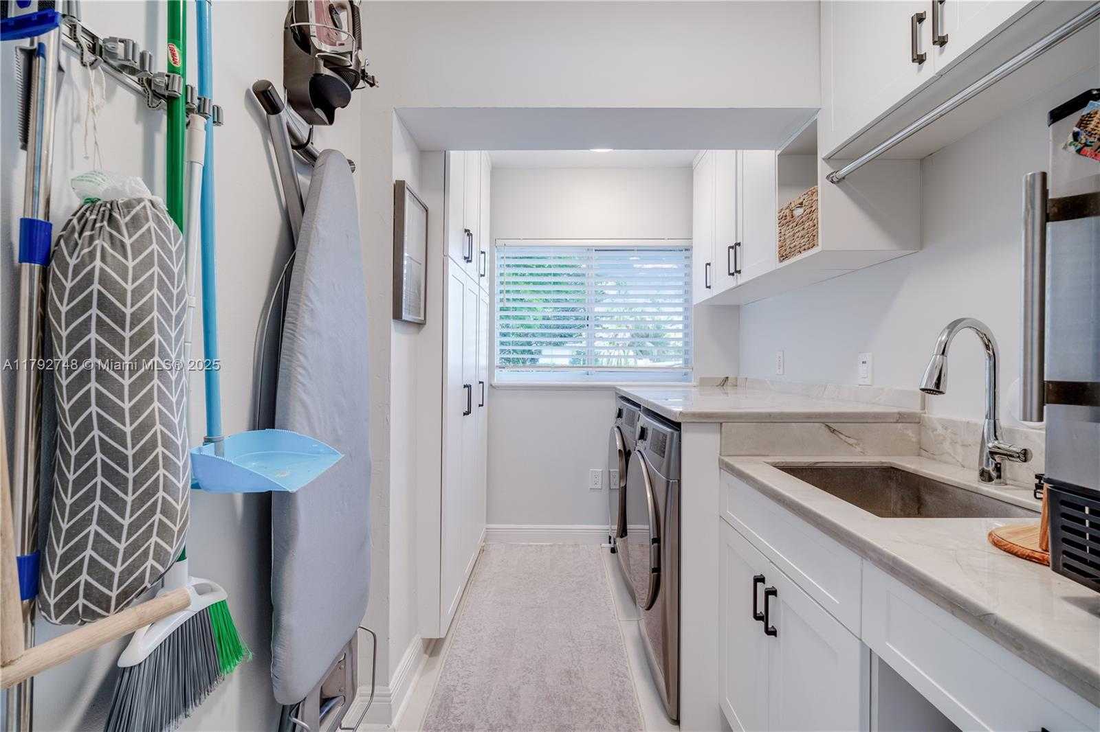 Small Image of 6860 SOUTH WEST 128TH ST, Pinecrest Number 25
