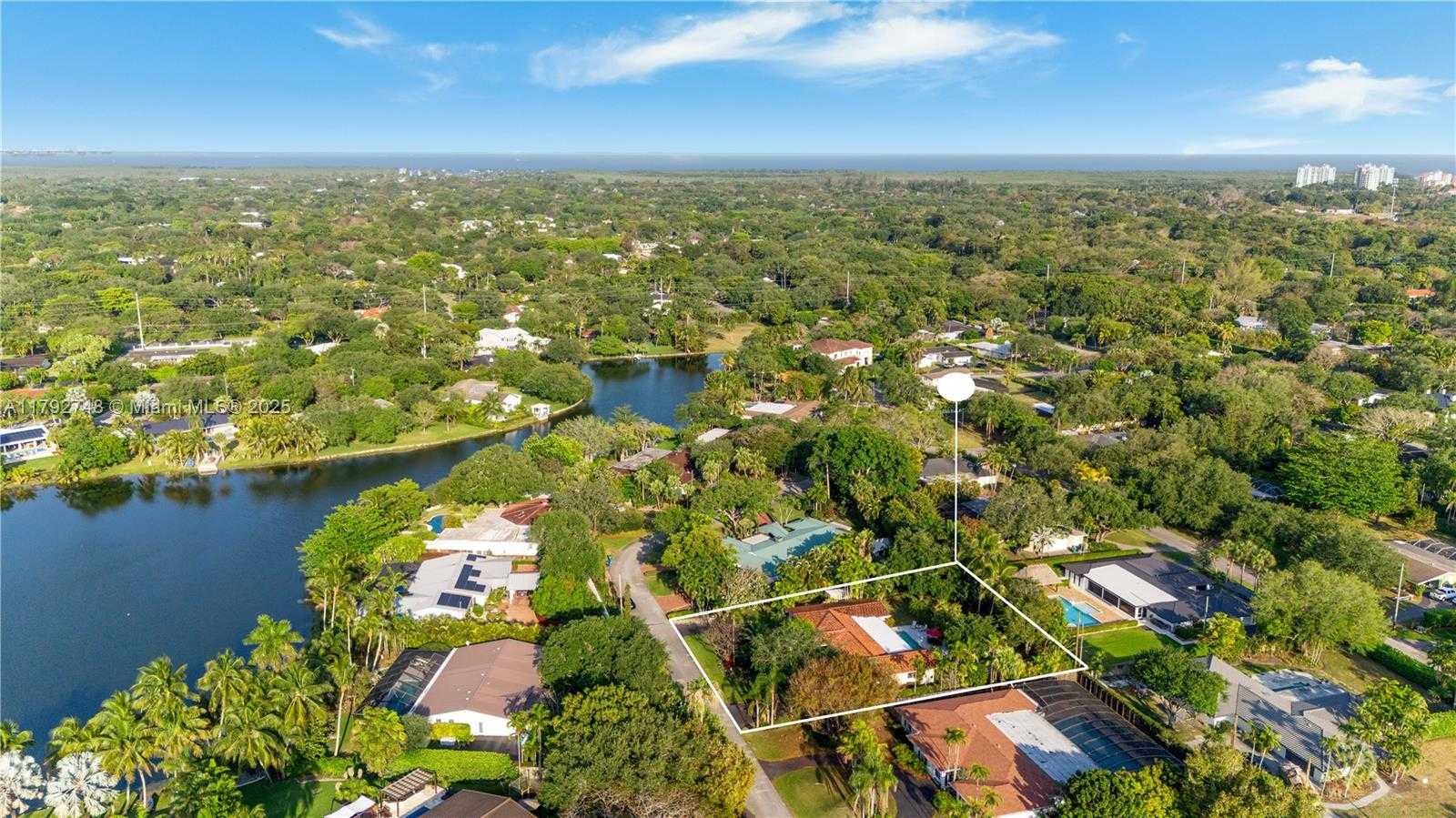 Small Image of 6860 SOUTH WEST 128TH ST, Pinecrest Number 41