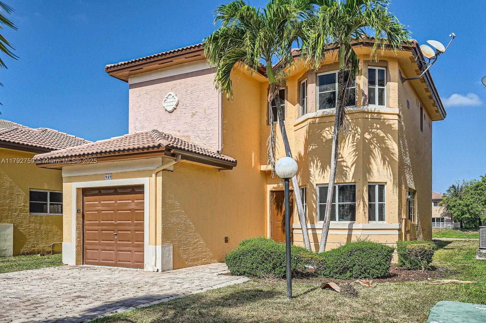 Small Image of 949 NORTH EAST 41ST AVE, Homestead Number 2