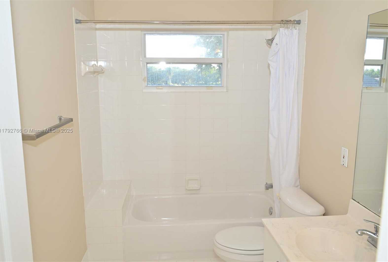 Small Image of 6777 NORTH WEST 44TH CT, Coral Springs Number 39