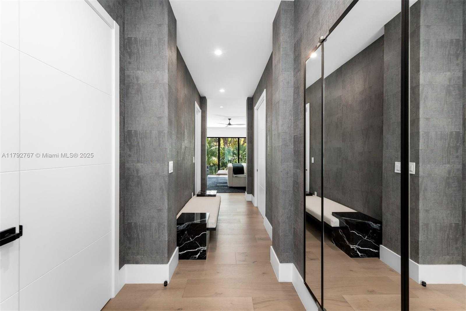 Small Image of 13180 OLD CUTLER RD, Pinecrest Number 27