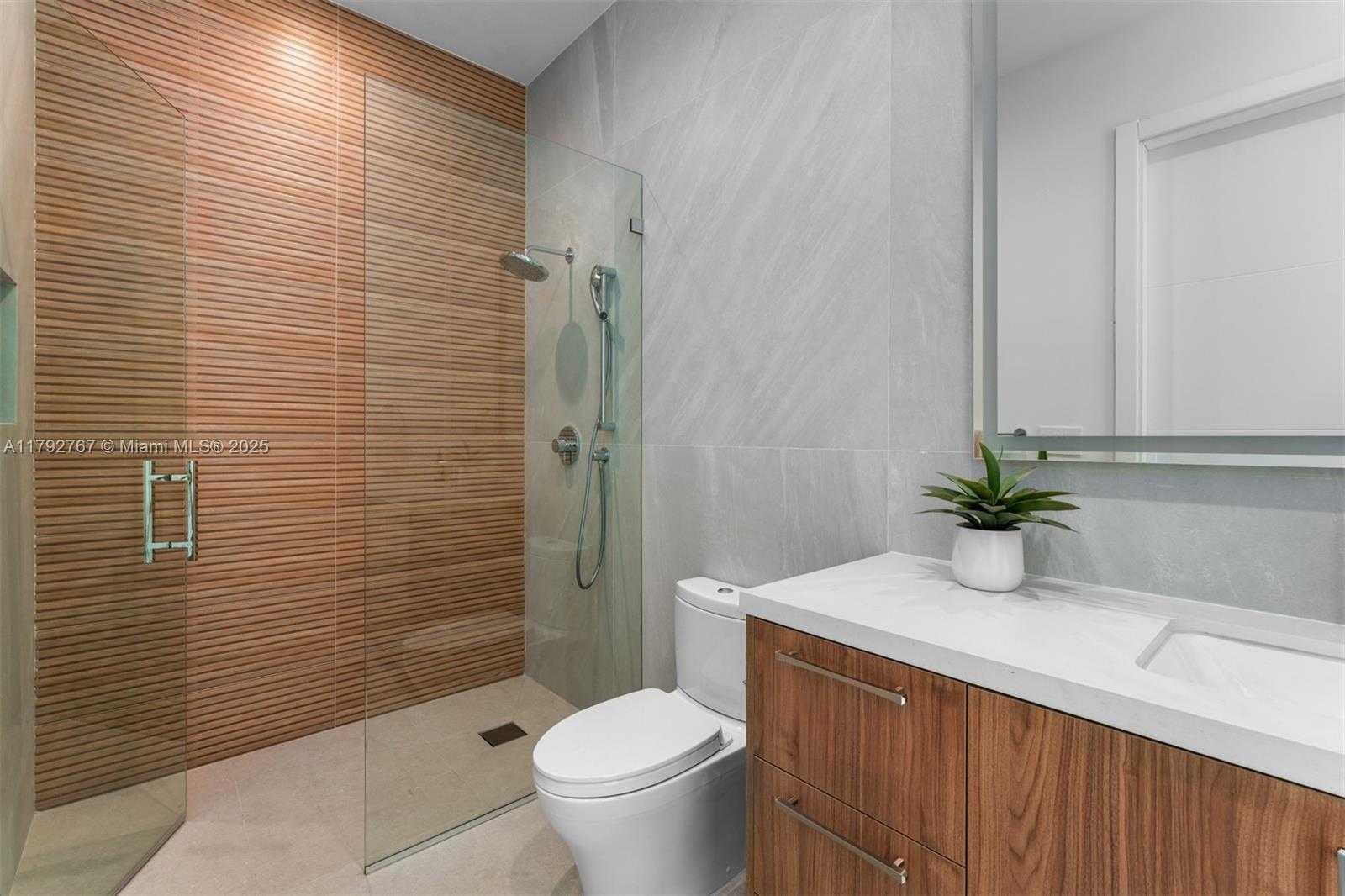 Small Image of 13180 OLD CUTLER RD, Pinecrest Number 33