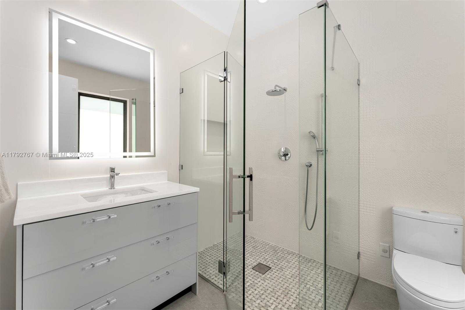 Small Image of 13180 OLD CUTLER RD, Pinecrest Number 37