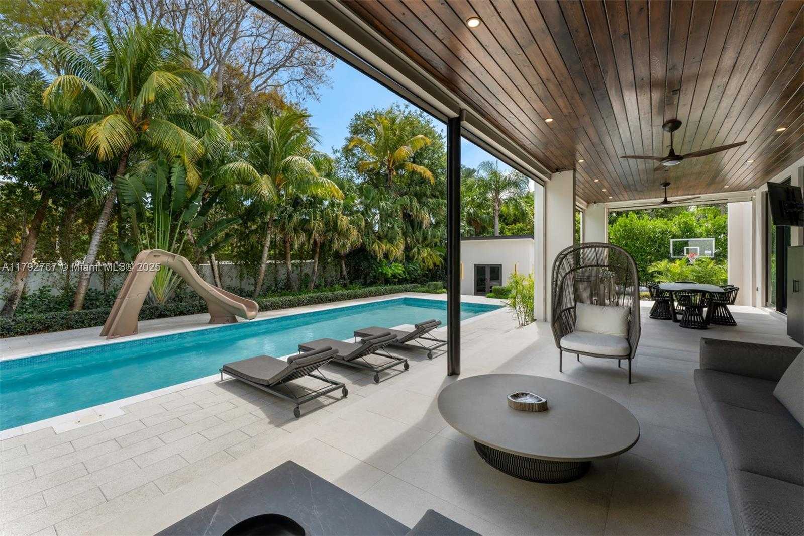 Small Image of 13180 OLD CUTLER RD, Pinecrest Number 39