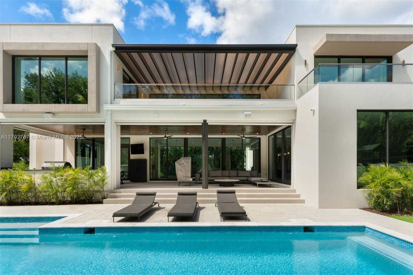 Small Image of 13180 OLD CUTLER RD, Pinecrest Number 42