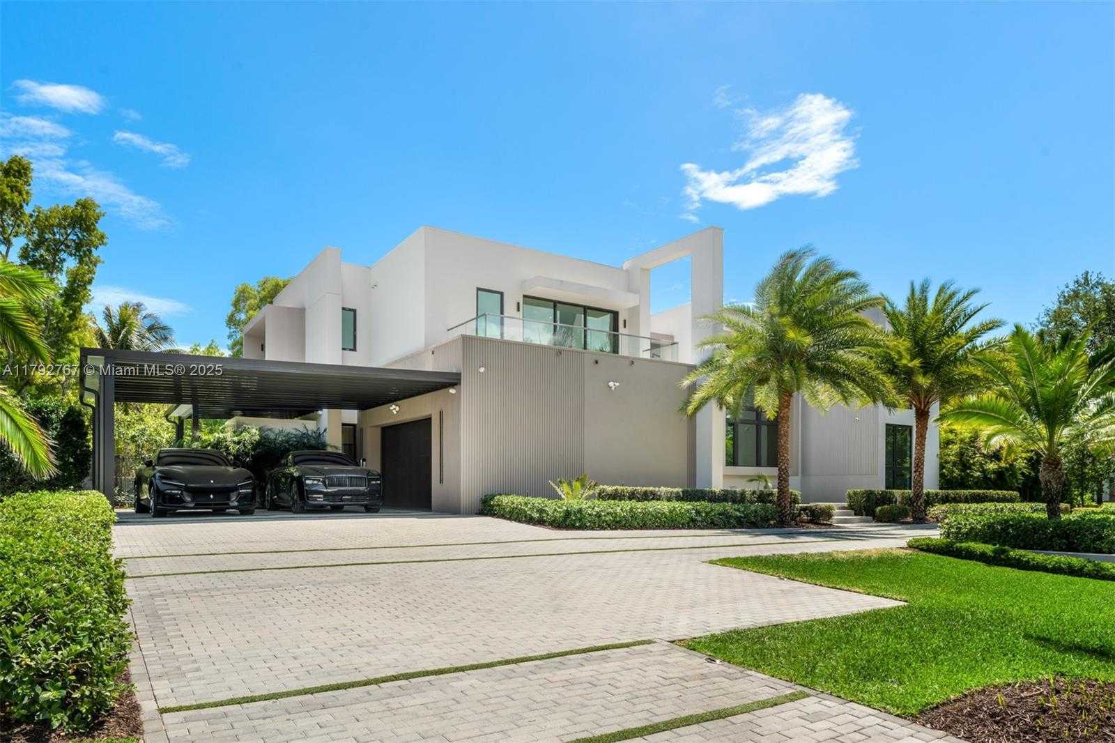 Small Image of 13180 OLD CUTLER RD, Pinecrest Number 49