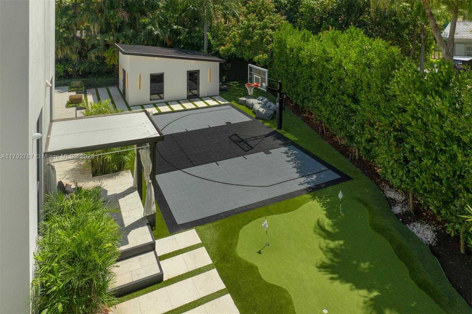 Small Image of 13180 OLD CUTLER RD, Pinecrest Number 52