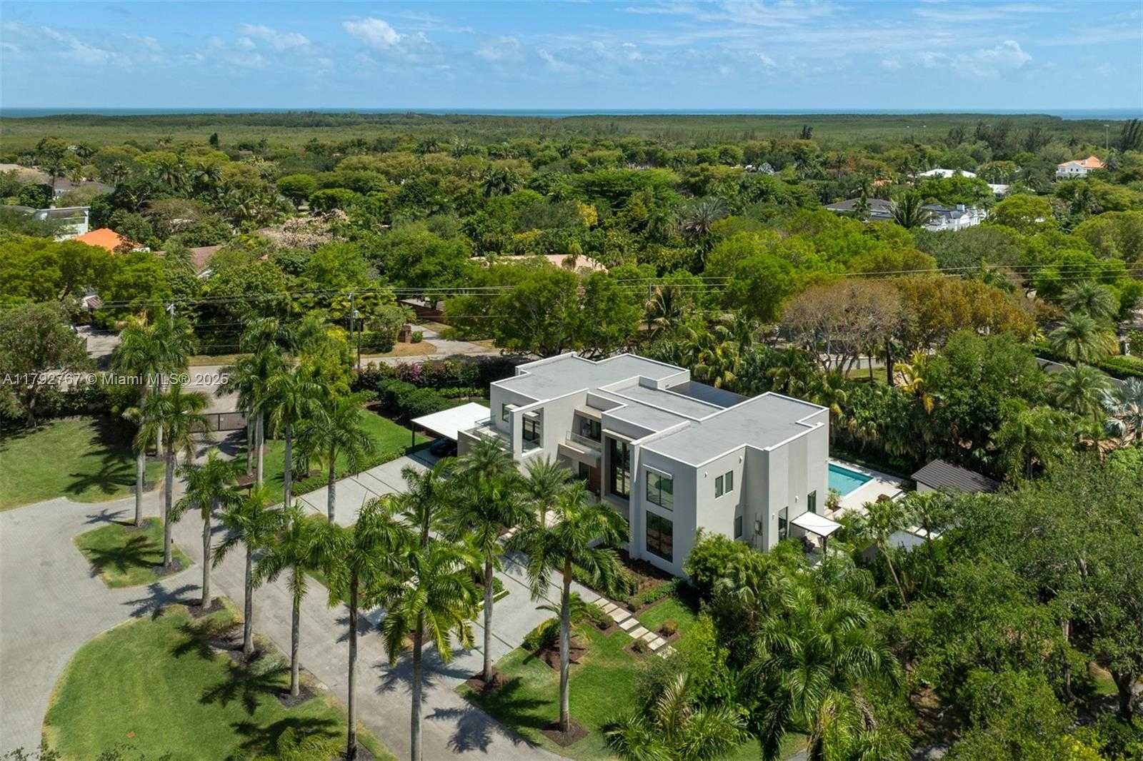 Small Image of 13180 OLD CUTLER RD, Pinecrest Number 55