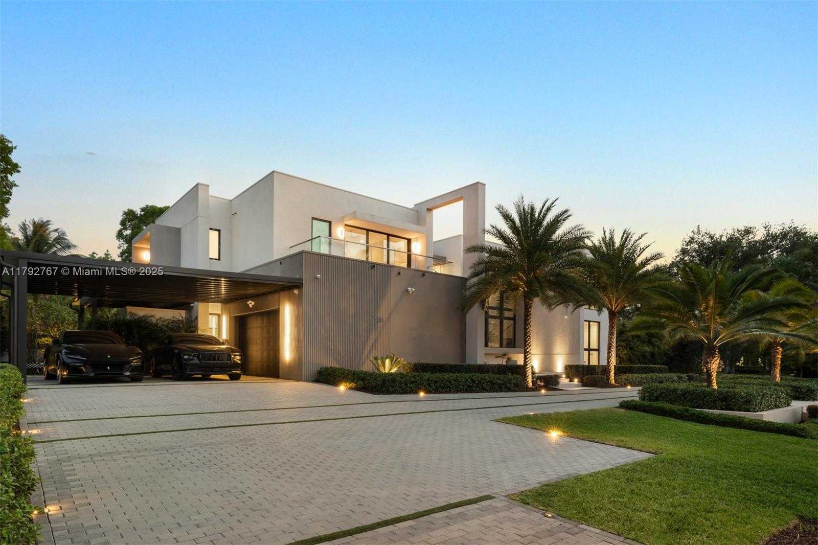 Small Image of 13180 OLD CUTLER RD, Pinecrest Number 57