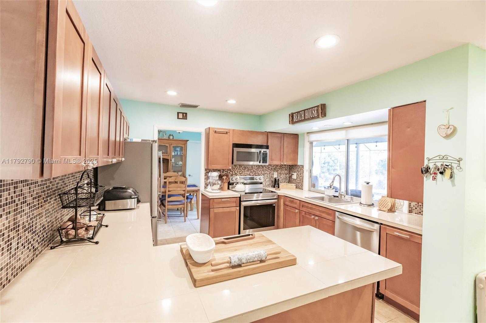 Small Image of 11560 NORTH WEST 26TH ST, Plantation Number 6
