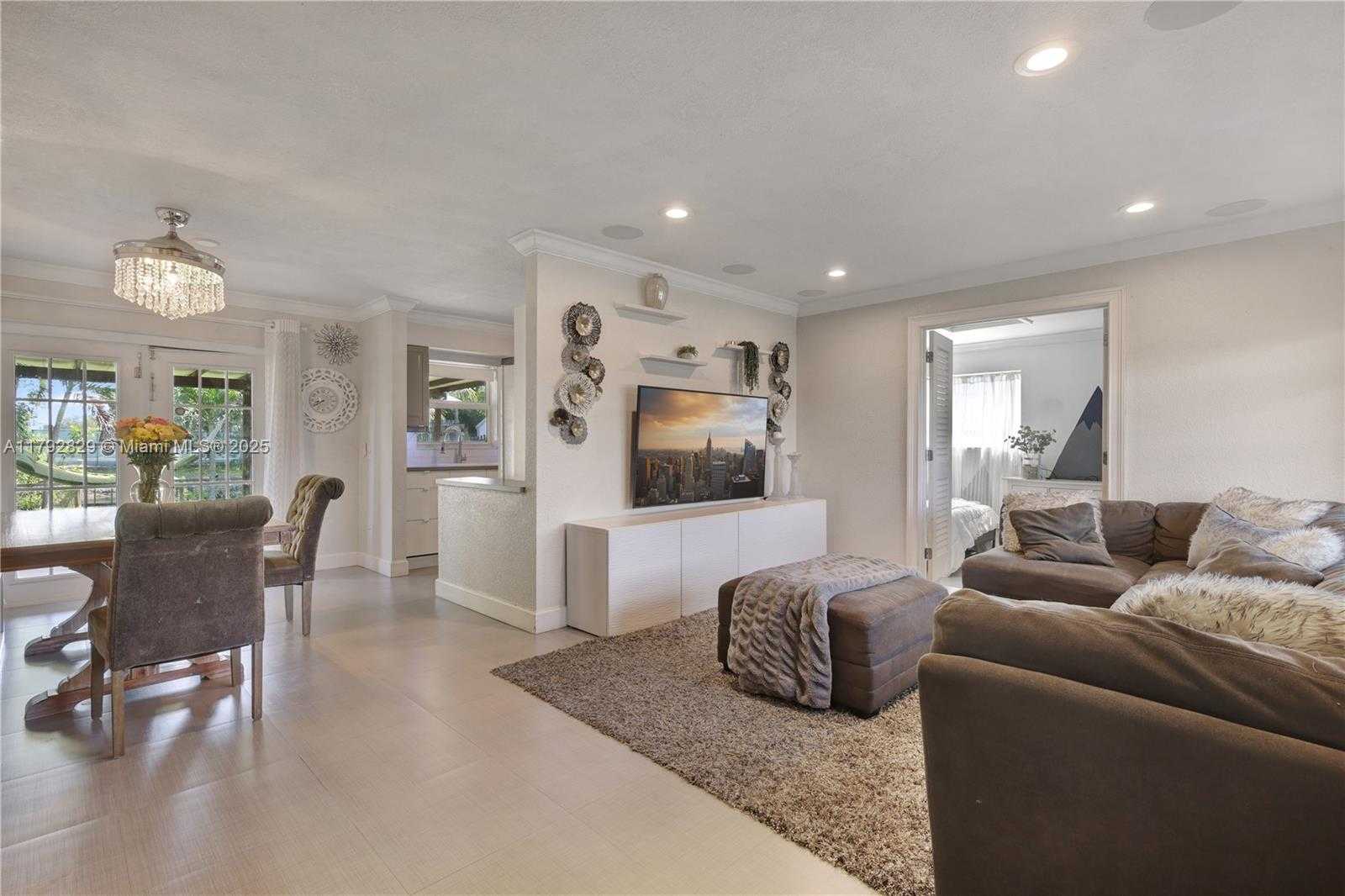 Small Image of 11450 NORTH WEST 45TH PL, Sunrise Number 15