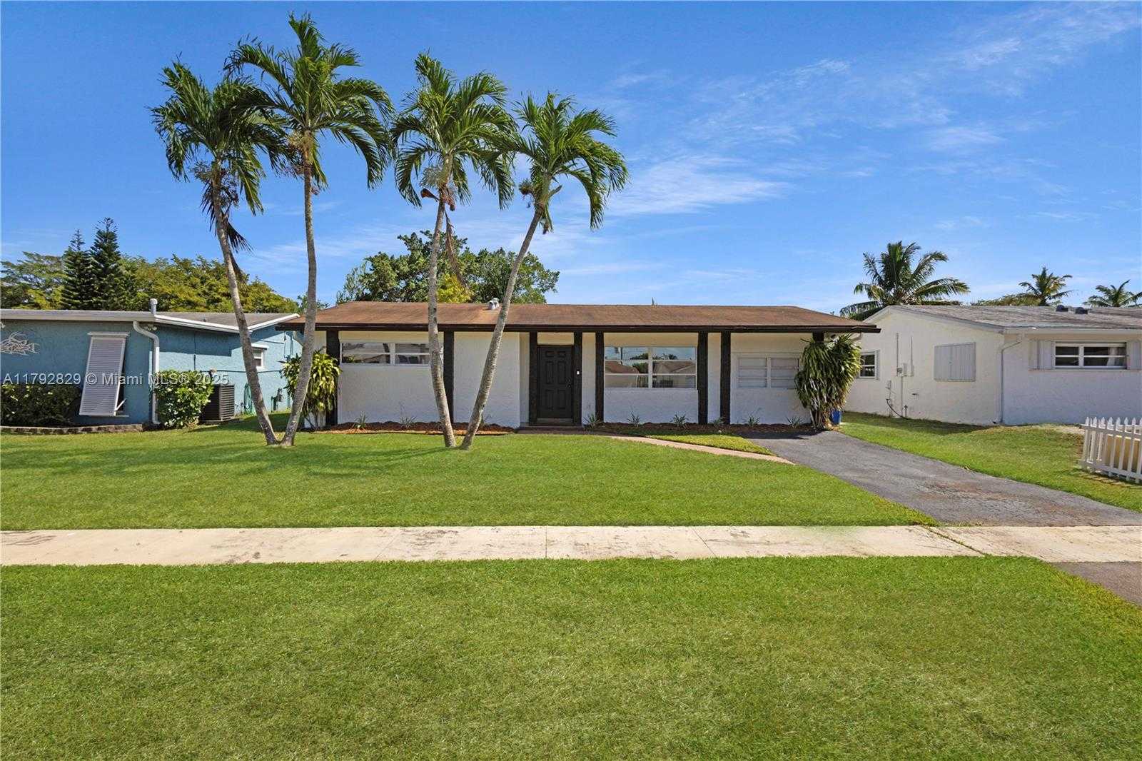 Small Image of 11450 NORTH WEST 45TH PL, Sunrise Number 29