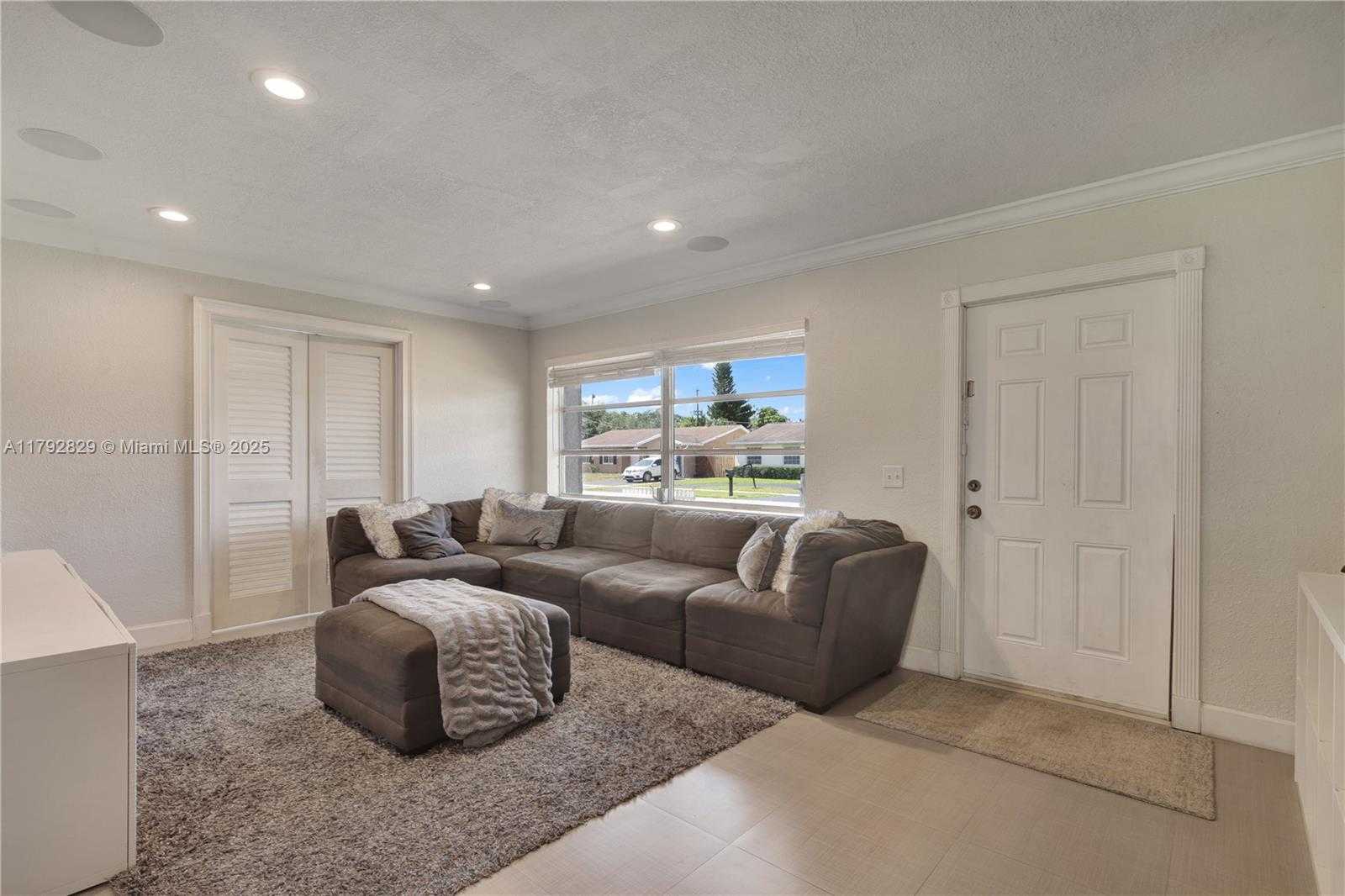 Small Image of 11450 NORTH WEST 45TH PL, Sunrise Number 4