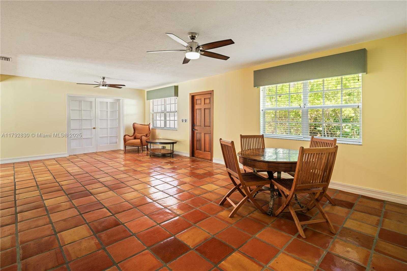 Small Image of 310 WOODCREST RD, Key Biscayne Number 4