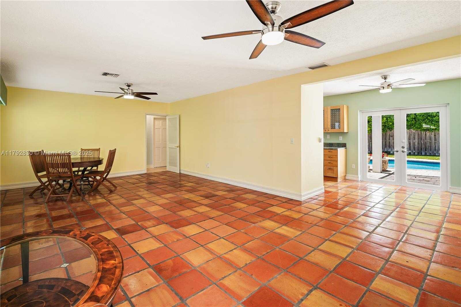 Small Image of 310 WOODCREST RD, Key Biscayne Number 5