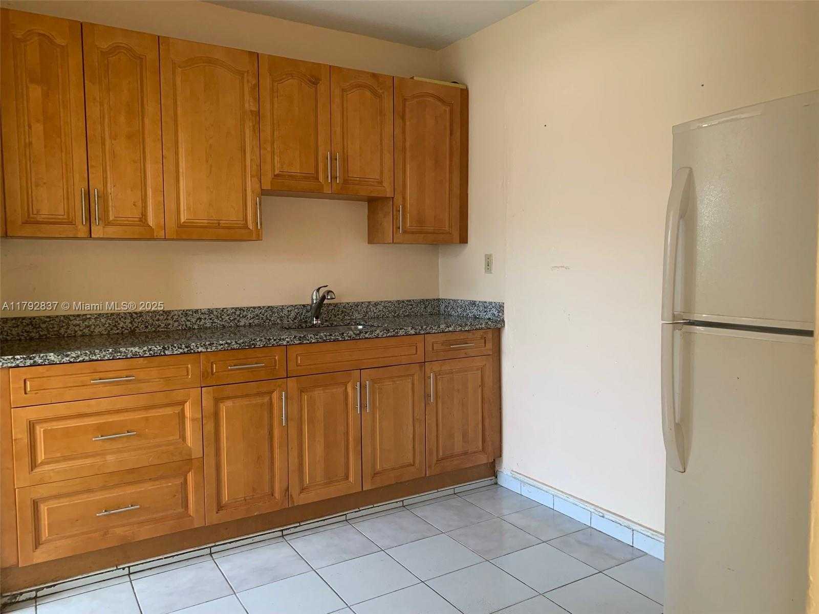 Small Image of 2381 SOUTH WEST 7TH ST, Miami Number 7