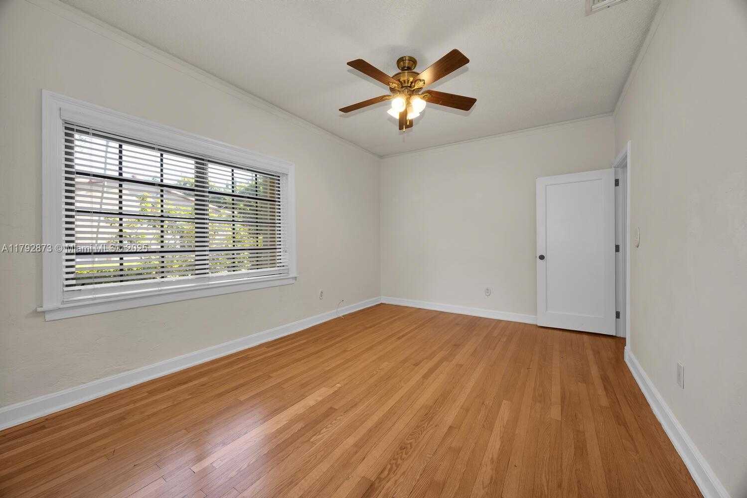 Small Image of 234 ALESIO AVE, Coral Gables Number 21