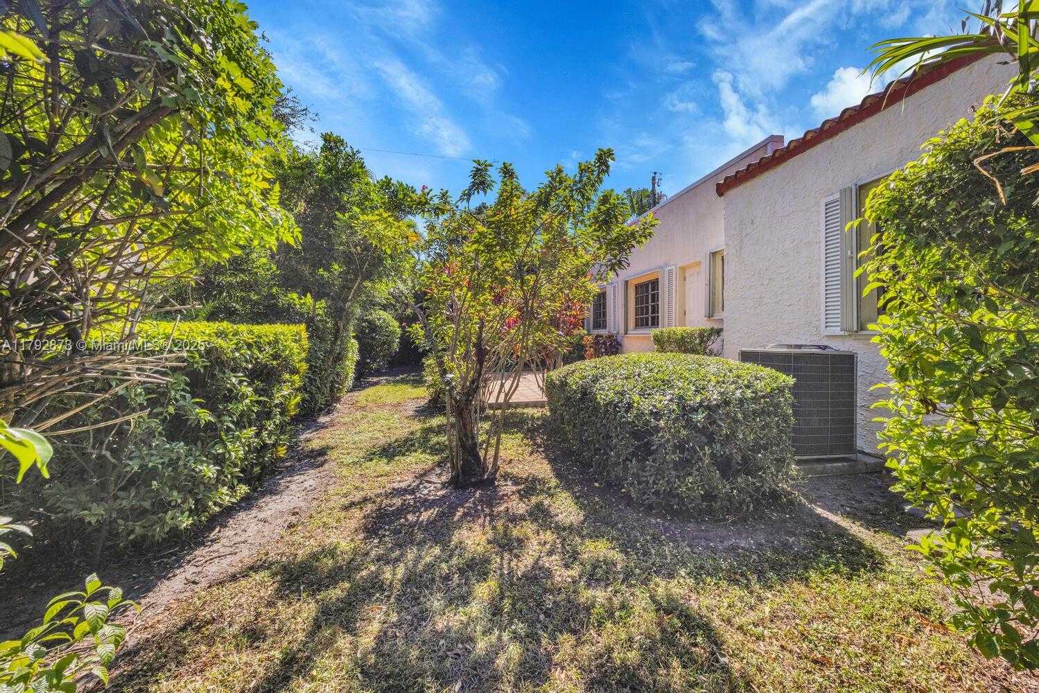 Small Image of 234 ALESIO AVE, Coral Gables Number 36