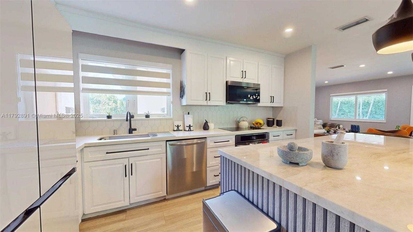 Small Image of 6600 SOUTH WEST 144TH ST, Coral Gables Number 19