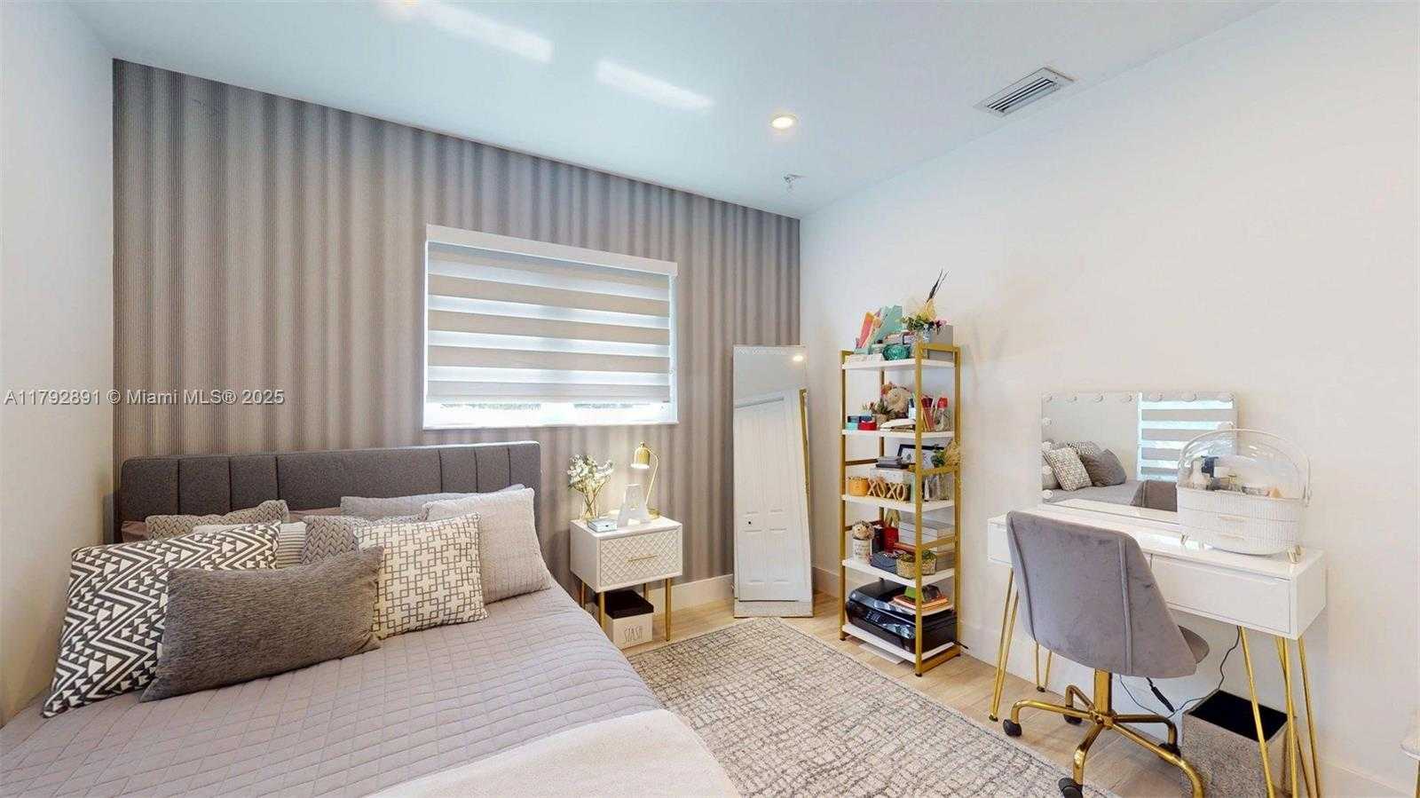 Small Image of 6600 SOUTH WEST 144TH ST, Coral Gables Number 27