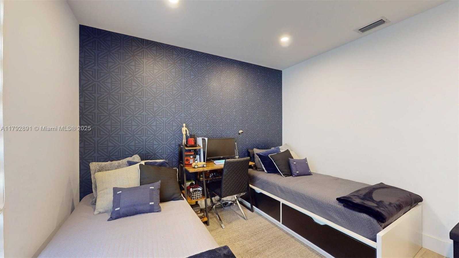 Small Image of 6600 SOUTH WEST 144TH ST, Coral Gables Number 31