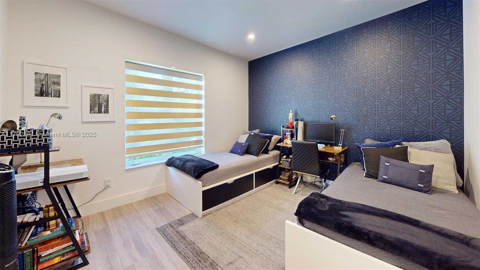 Small Image of 6600 SOUTH WEST 144TH ST, Coral Gables Number 32