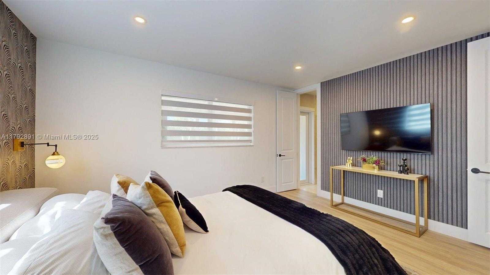 Small Image of 6600 SOUTH WEST 144TH ST, Coral Gables Number 45