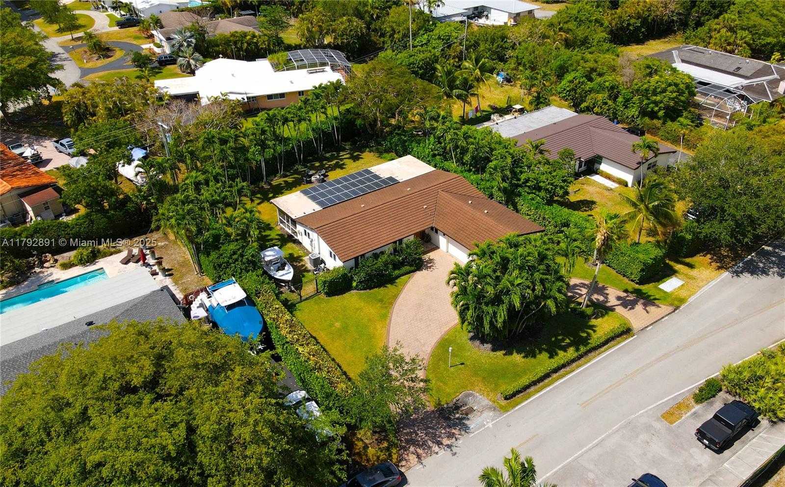 Small Image of 6600 SOUTH WEST 144TH ST, Coral Gables Number 6
