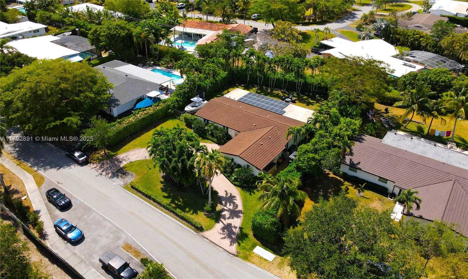 Small Image of 6600 SOUTH WEST 144TH ST, Coral Gables Number 76