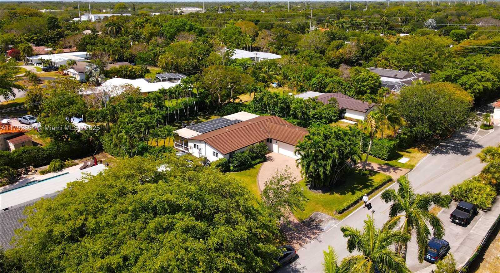 Small Image of 6600 SOUTH WEST 144TH ST, Coral Gables Number 83