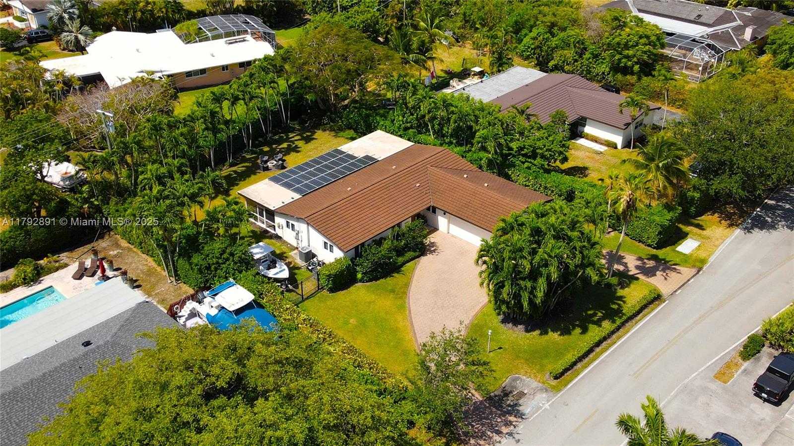Small Image of 6600 SOUTH WEST 144TH ST, Coral Gables Number 86