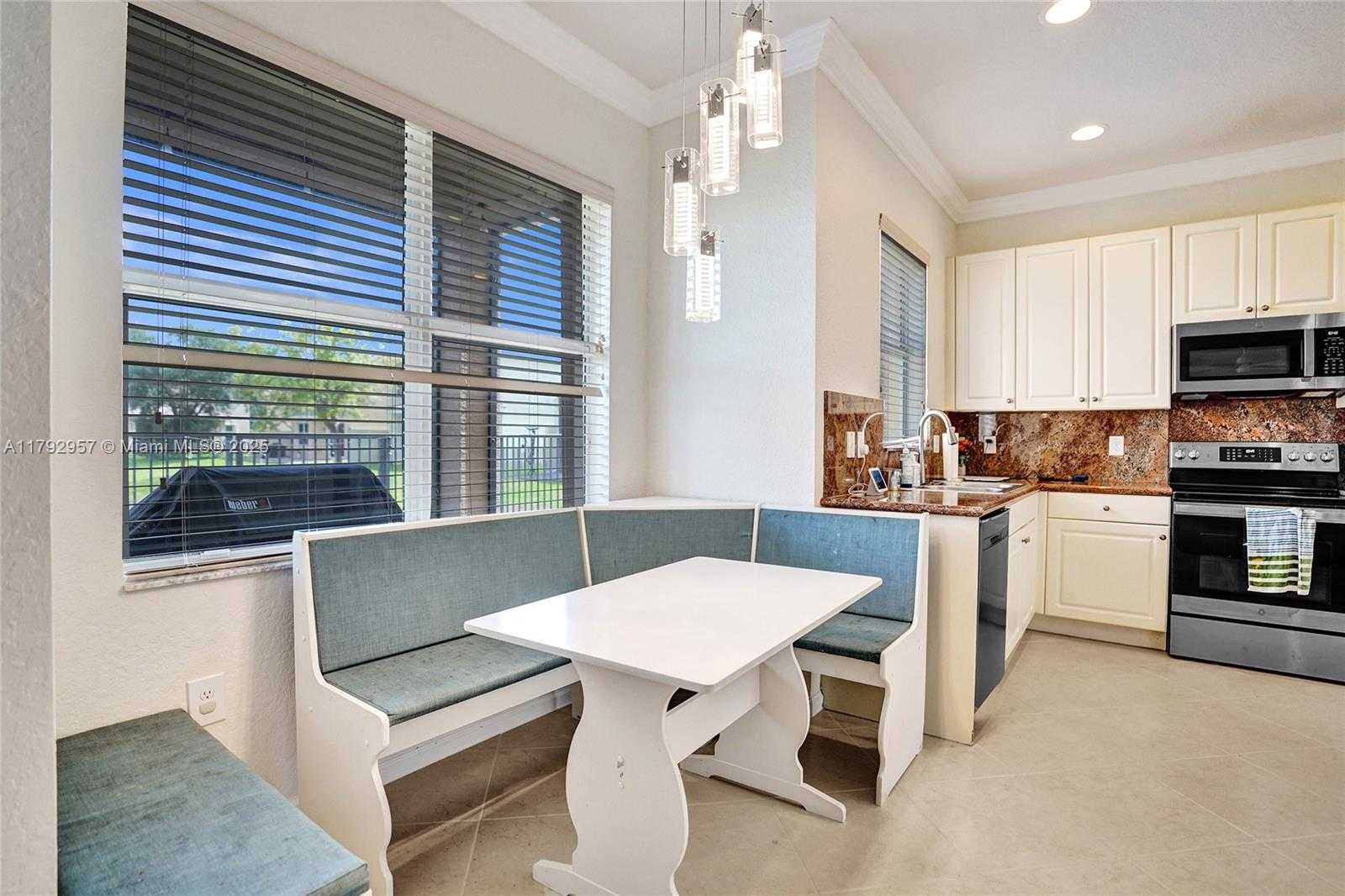Small Image of 7643 CORKWOOD AVE, Boynton Beach Number 10