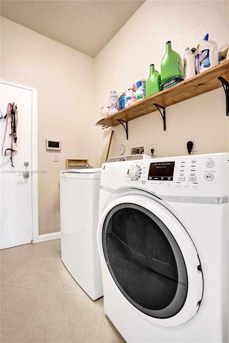 Small Image of 7643 CORKWOOD AVE, Boynton Beach Number 24