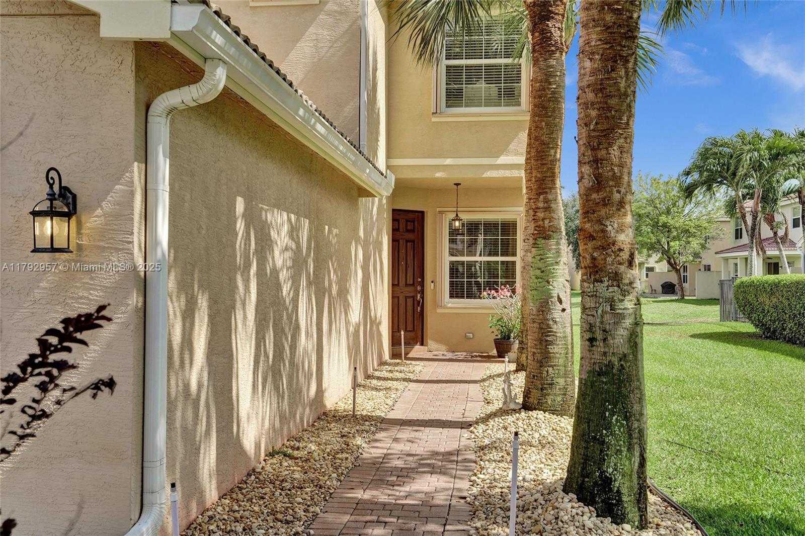 Small Image of 7643 CORKWOOD AVE, Boynton Beach Number 3