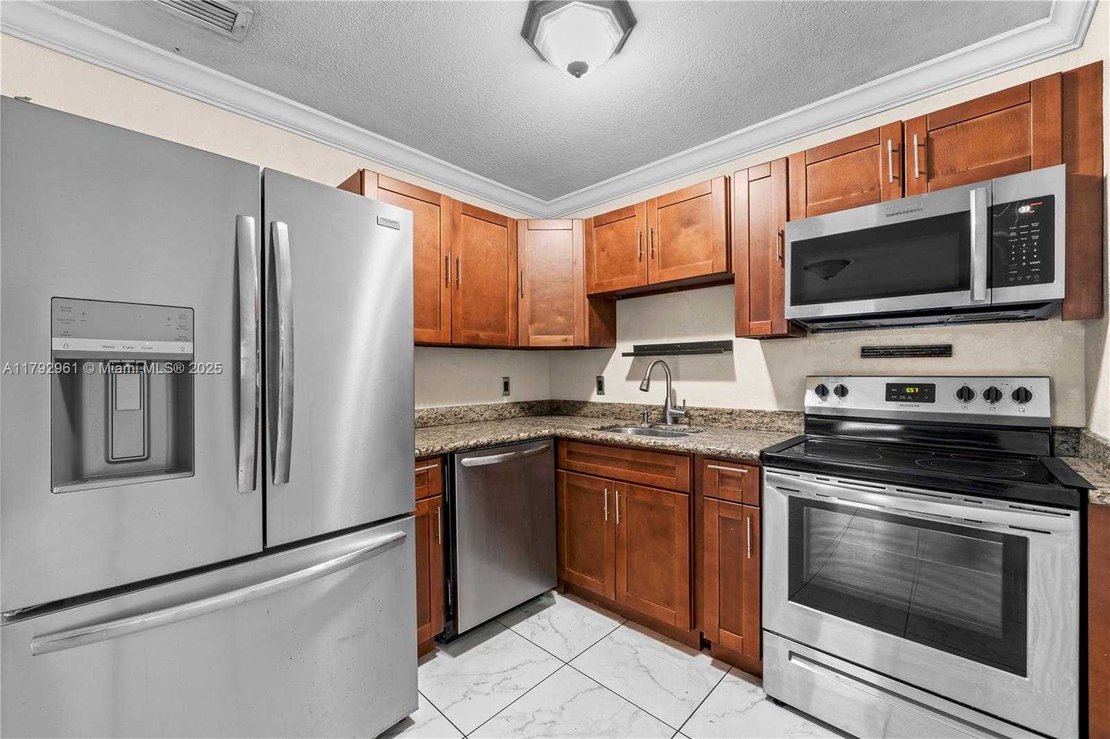 Small Image of 8170 SOUTH WEST 5TH ST, North Lauderdale Number 10